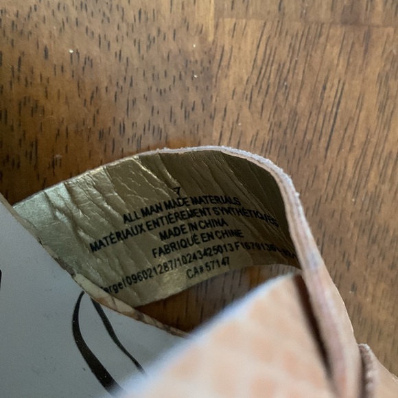 SAM & LIBBY faux snakeskin peach and tan wedge sandals - Picture 8 of 8